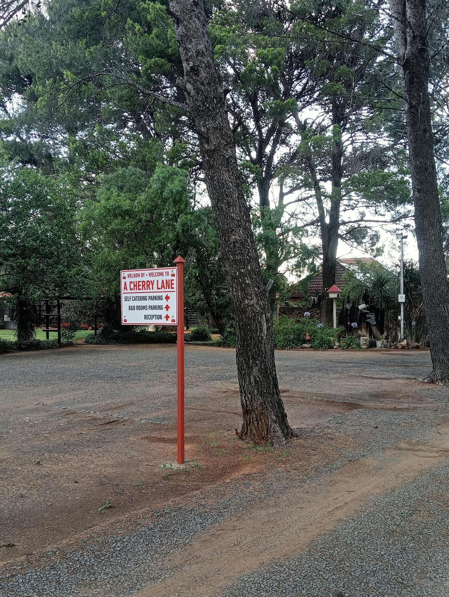 A Cherry Lane Self Catering And B&B Bloemfontein Luaran gambar